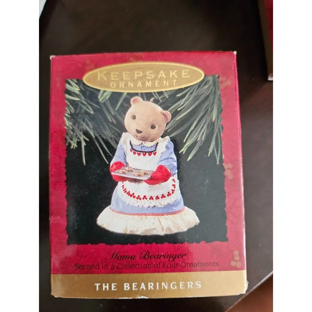 HALLMARK 1993 CHRISTMAS THE BEARINGERS KEEPSAKE ORNAMENT MAMA BERINGER